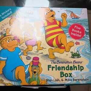 The Bernstein Bears Friendship Box